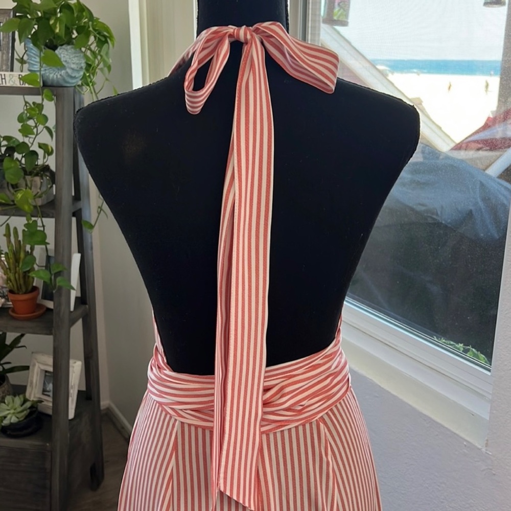 Plunge backless maxi dress - Picture 6 of 9